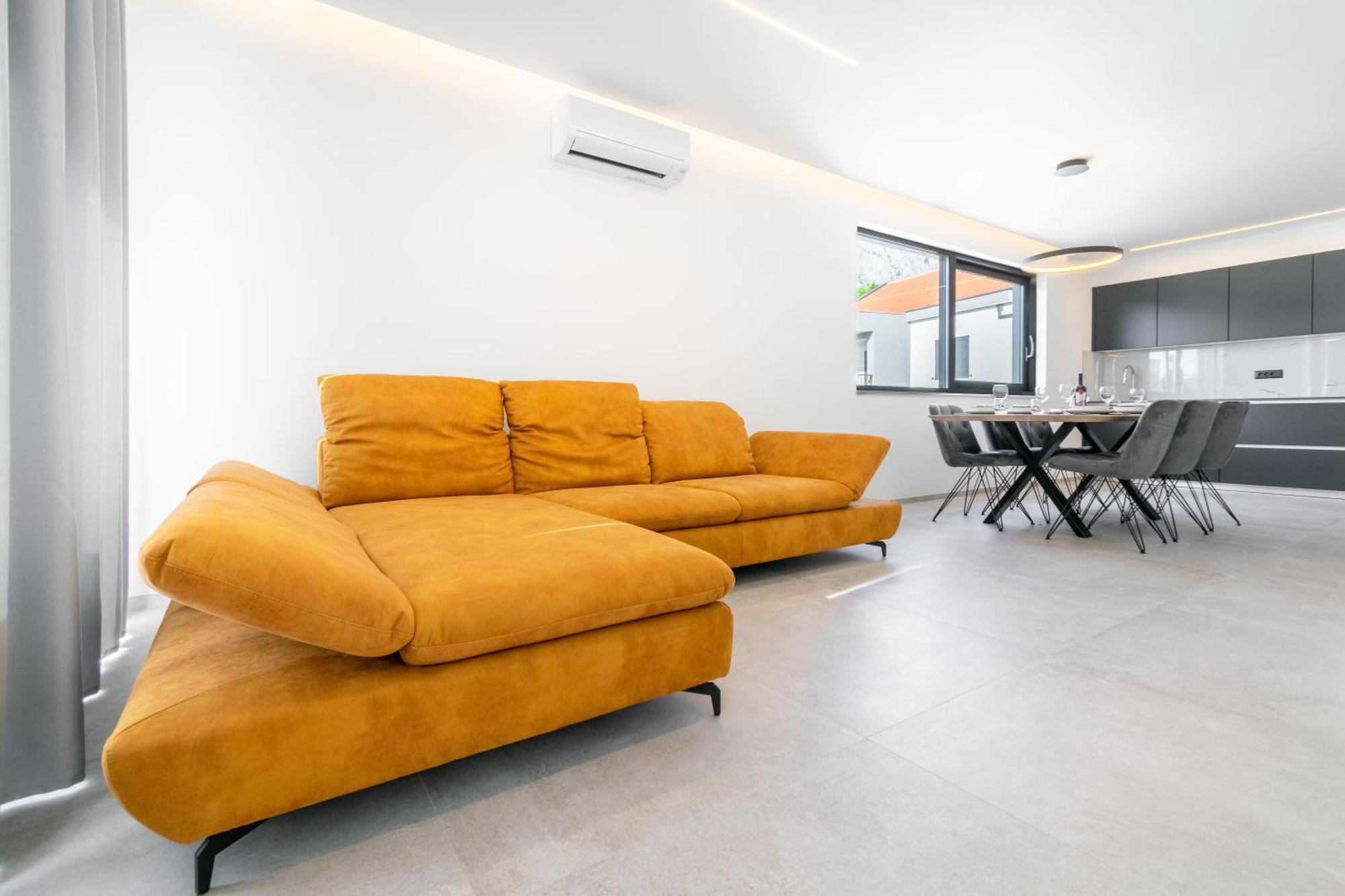 Apartmani Pino Baska Voda Exterior photo