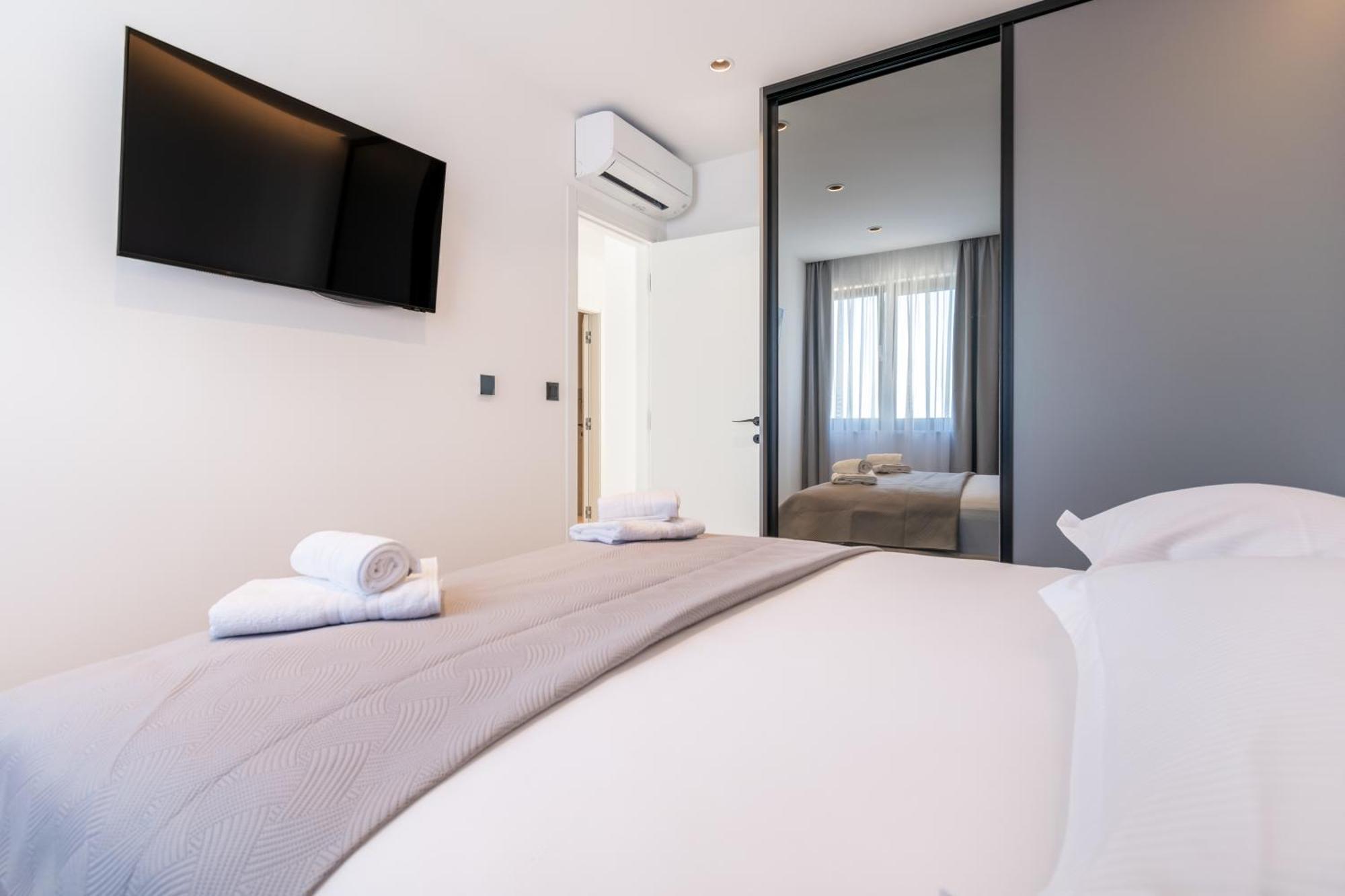 Apartmani Pino Baska Voda Room photo