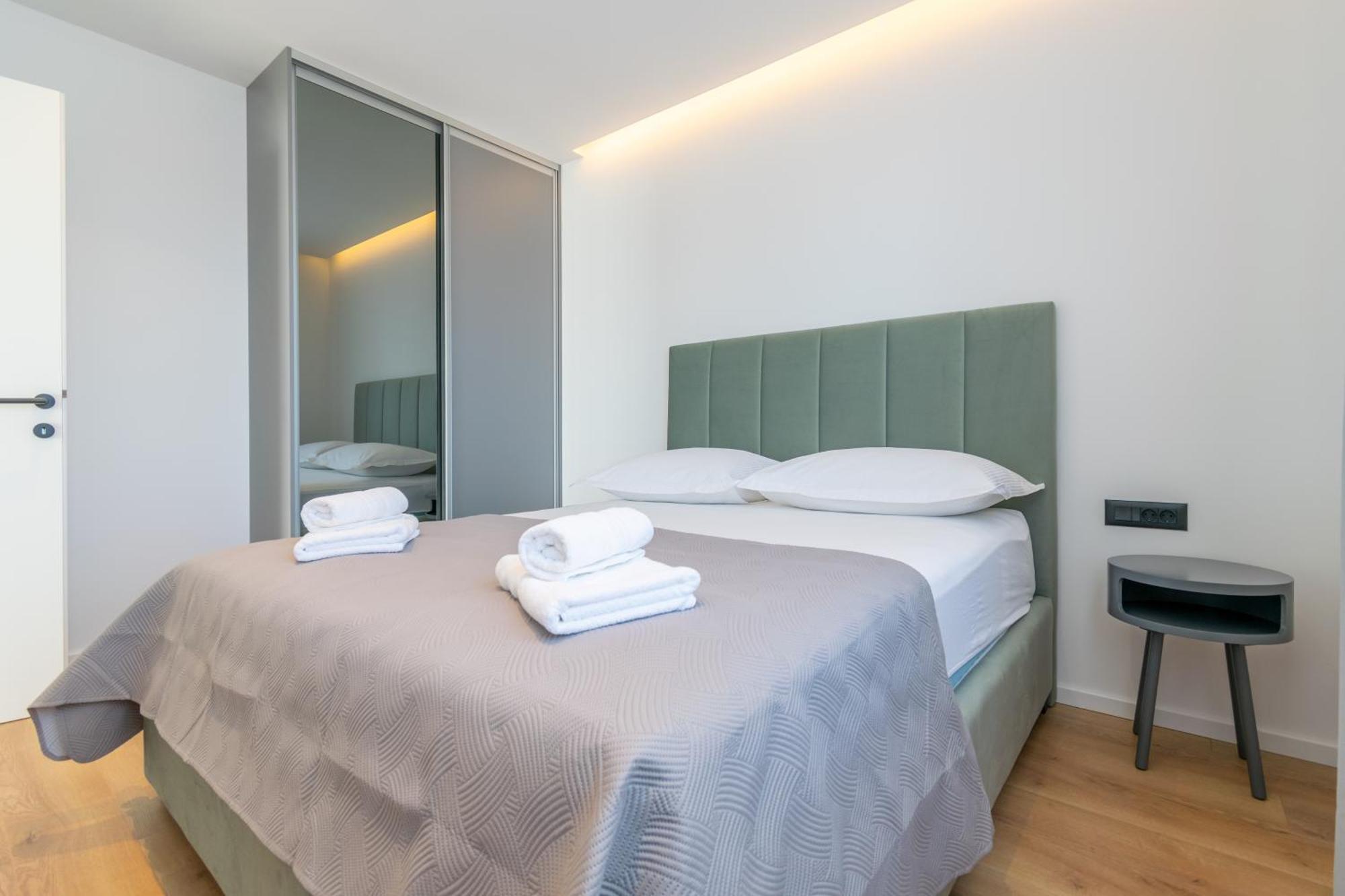 Apartmani Pino Baska Voda Room photo