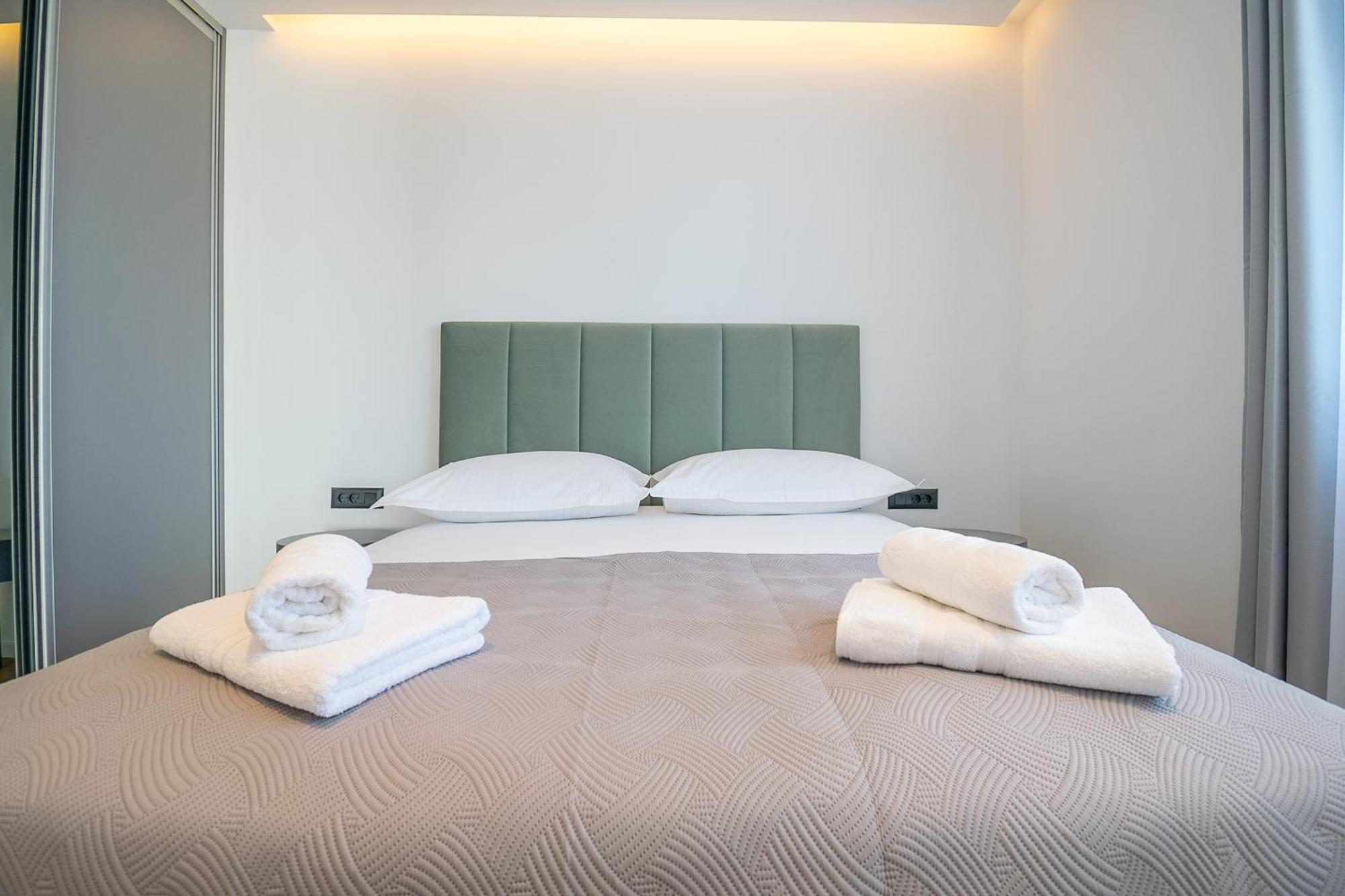 Apartmani Pino Baska Voda Room photo